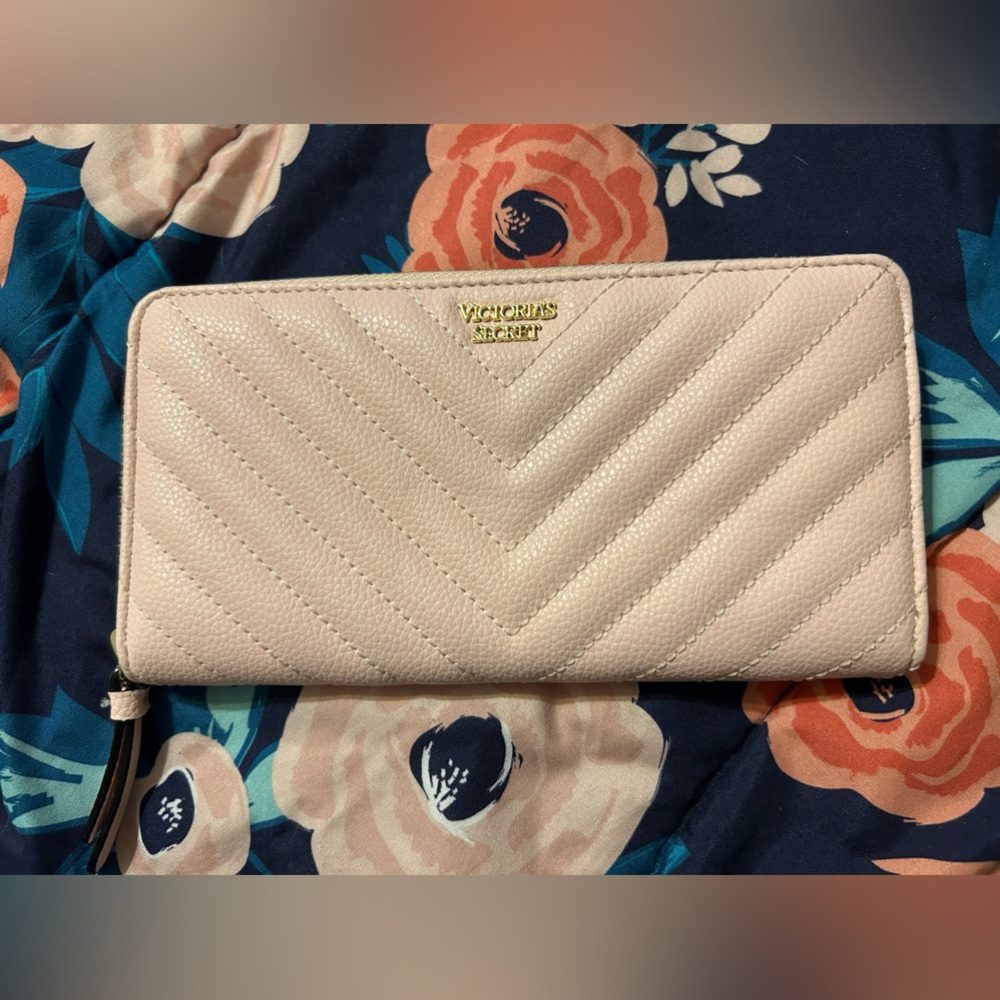Victoria’s Secret blush wallet